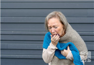 咽喉炎引起的咳嗽，你要這樣來對付它